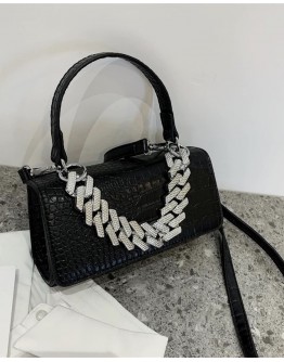        FREE SHIPPING LARGE CHAIN FAUX LEATHER CROSSBODY BAGS
