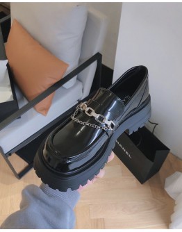          Free Shipping Chain Style Faux Leather Loafers