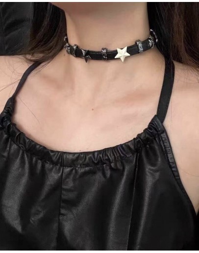                                                          【Preorder】Y2K Faux Leather White Star Choker