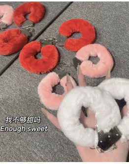                                                          【Preorder】Velvet Chain Accessories