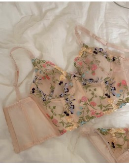   FREE SHIPPING FLOWER EMBROIDER PATTERN VEST + PANTIES 