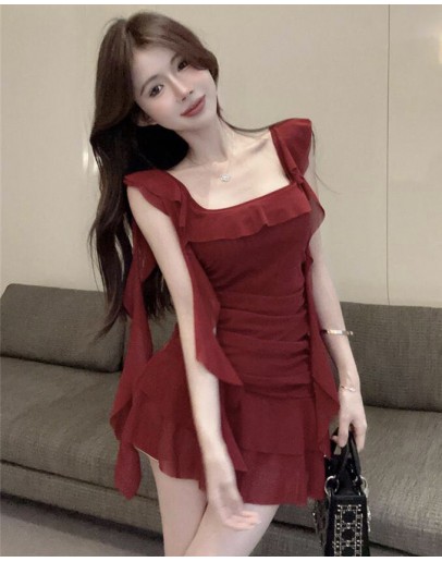                                                                【PREORDER】40kg-55kg Asymmetrical Fitted Maroon Dress