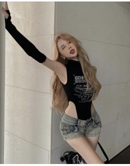                                                          【Preorder】40kg-55kg Halter-Neck Patterned Body-Suit With Sleeve