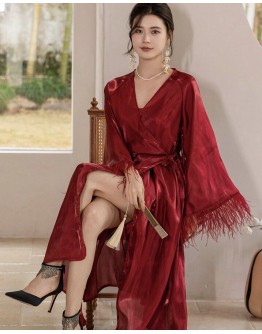                                                          【Preorder】40kg-70kg Silk V-Neck Long-Line Kimono Pajamas