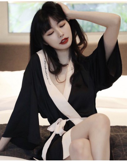                                                          【Preorder】45kg-70kg Ice Silk Kimono Outwear Pajamas