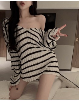   FREE SHIPPING V-NECK STRIPE PATTERN KNITTED SWEATER