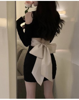      【READY STOCK】FREE SHIPPING KNITTED CUT-OUT BOWKNOT FITTED DRESS 