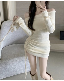         Free Shipping Off-The-Shoulder Knitted Fitted Dress